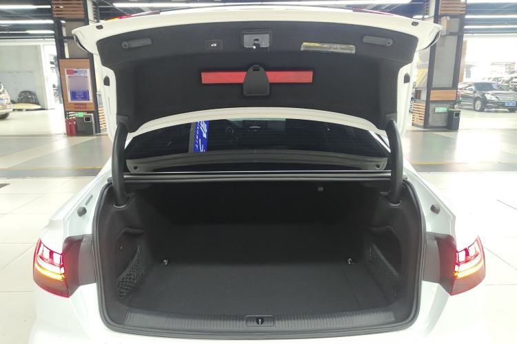 Used Audi A4L 2022 40 TFSI Luxury Dynamic Model