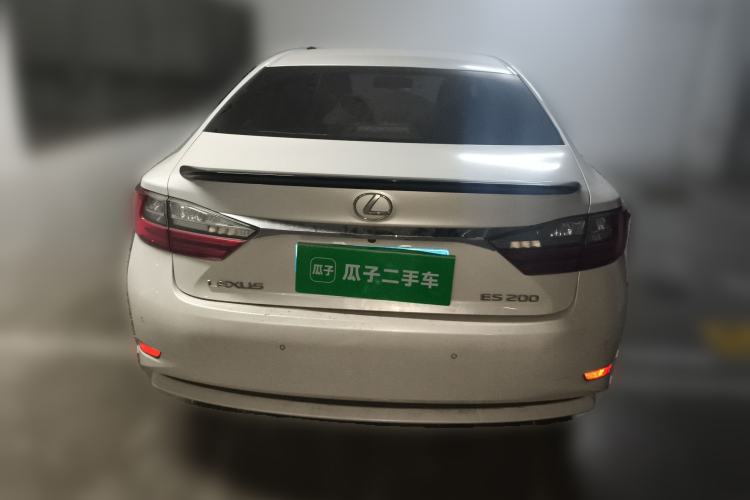 Used Lexus ES 2017 200 30th Anniversary Edition Rear