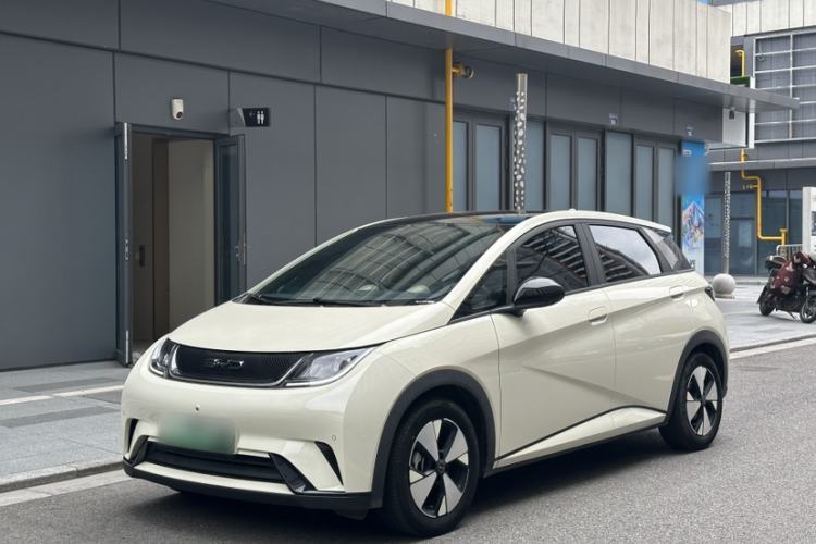 Used BYD Dolphin 2023 420 km Fashion Edition