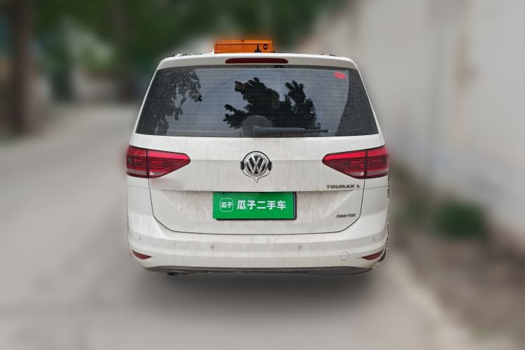 Used Volkswagen Touran 2016 Volkswagen Touran L 280TSI DSG Comfort Edition
