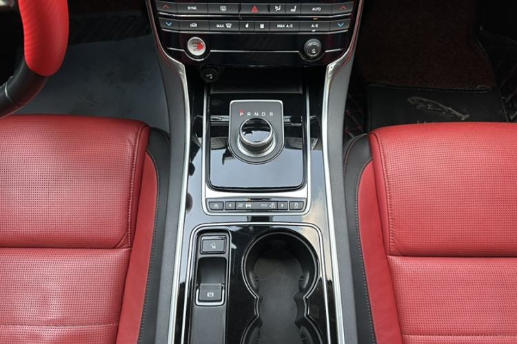 Used Jaguar XE 2017 2.0T 200 PS R-Sport