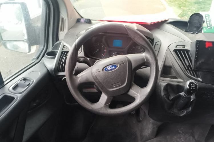 Used Ford Transit 2017 2.0T Diesel Multi-Purpose Commercial Vehicle Short Wheelbase Low Roof China IV Standard
