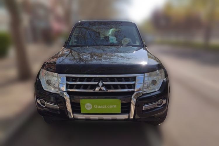 Used Mitsubishi Pajero 2016 3.0L Automatic Luxury Version China V Standard Front