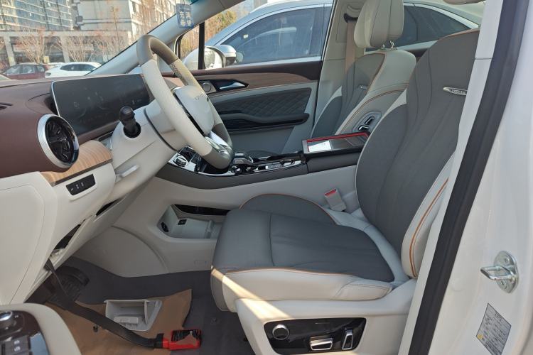 Used FORTHING Yacht 2024 1.5T DCT Guanhai Edition