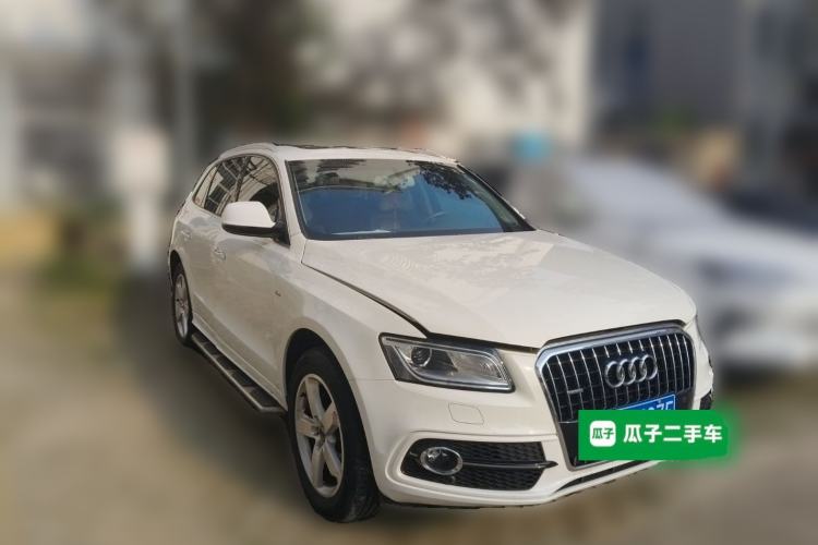 Used Audi Q5 2017 Plus 40 TFSI Ambition Model Front Right 45 Deg