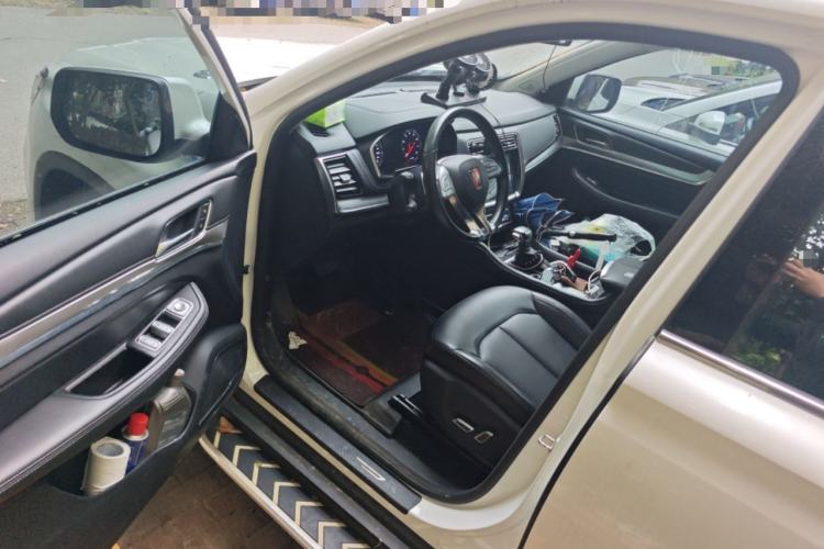 Used Roewe RX8 2019 30T Two-Wheel Drive Supreme Flagship Edition