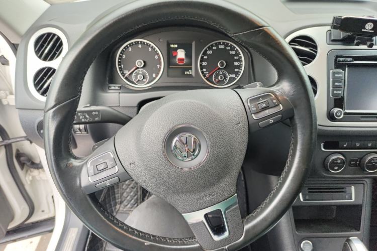 Used Volkswagen Tiguan 2015 1.8TSI Automatic All-Wheel-Drive Luxury Model