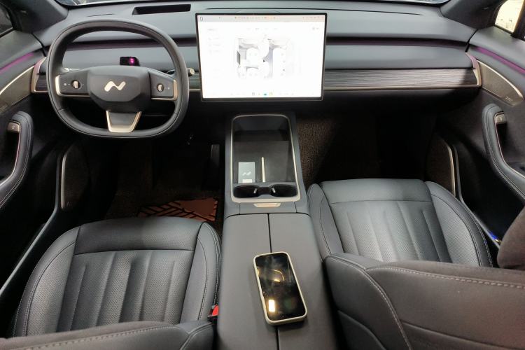 Used ONVO L60 2024 60 kWh Rear-Drive Version Center Console