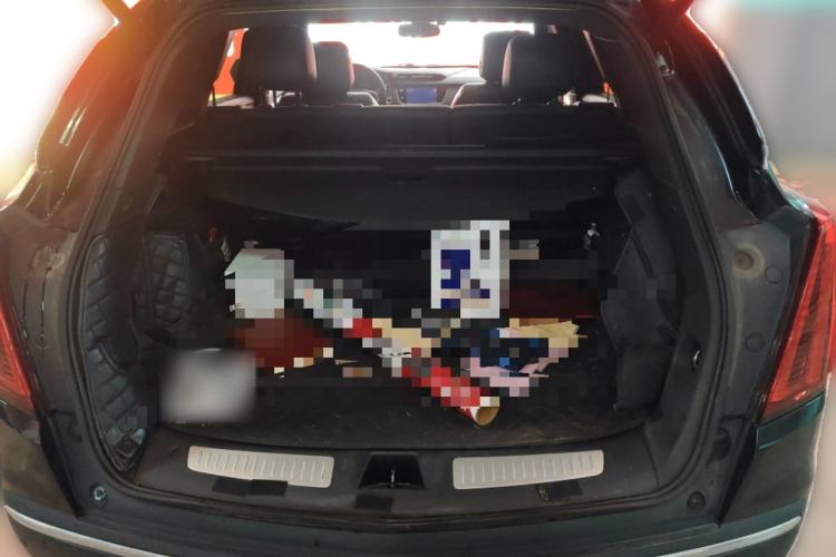 Used Cadillac XT5 2020 28T Luxury Version Trunk