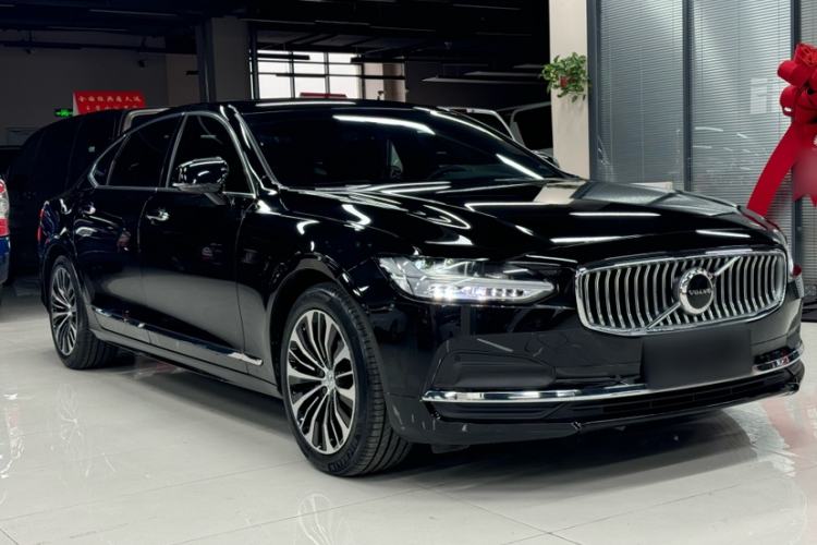 Used Volvo S90 2023 B5 Zhiyi Luxury Edition
