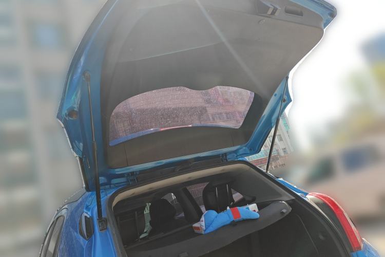 Used Buick Encore 2015 1.4T Automatic Two-Wheel Drive Urban Leading Model Trunk