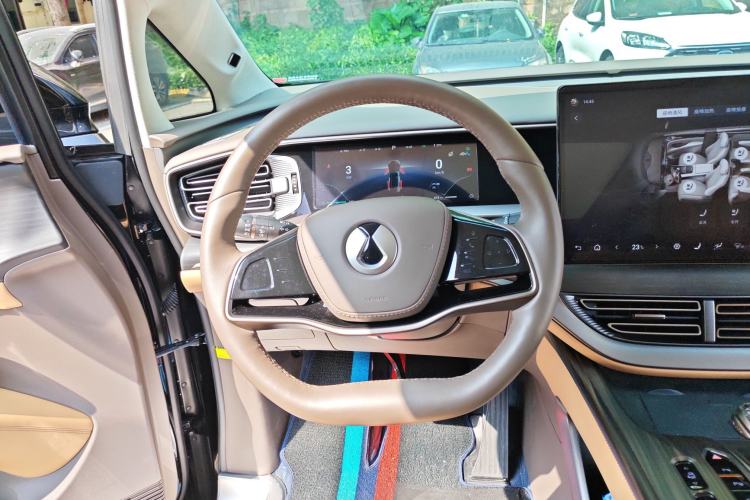 Used Denza D9 2022 DM-i 970 Four-Wheel Drive Flagship Model
