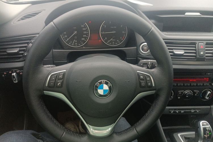 Used BMW X1 2014 sDrive18i Fashion Model Steering Wheel