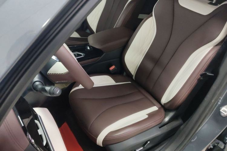 Used Geely Auto Monjaro L 2021 2.0TD DCT EVO Two-Wheel Drive Smart Luxury Version
