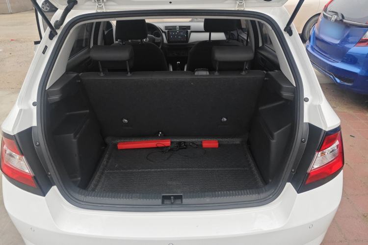 Used Skoda Fabia 2017 1.4L Automatic Car Enjoy Edition
