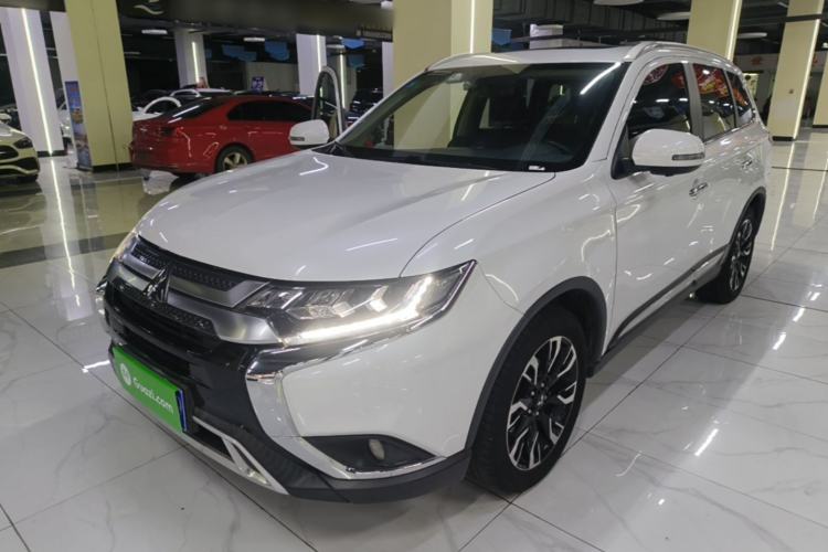 Used Mitsubishi Outlander 2020 2.4L 4x4 Zhi Xiang Edition 7-Seater