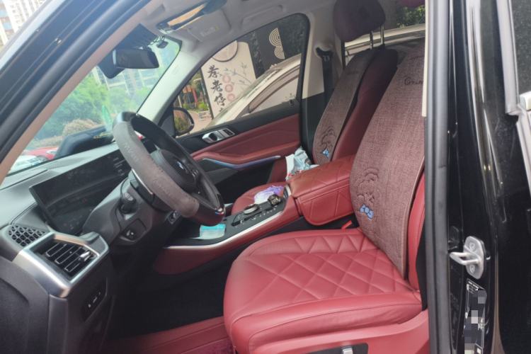 Used BMW X5 2023 xDrive 30Li Luxury M Sport Package
