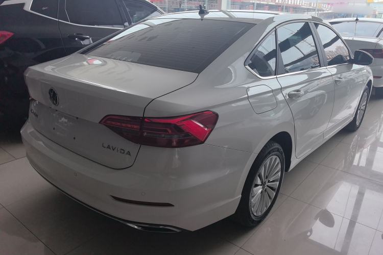 Used Volkswagen Lavida 2021 1.5L Automatic Comfort Edition Exterior 3