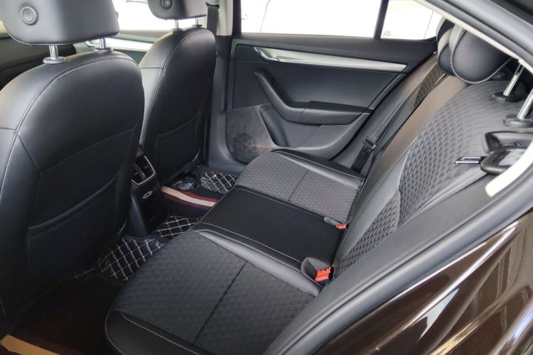 Used Skoda Octavia 2018 1.6L Automatic Luxury Edition
