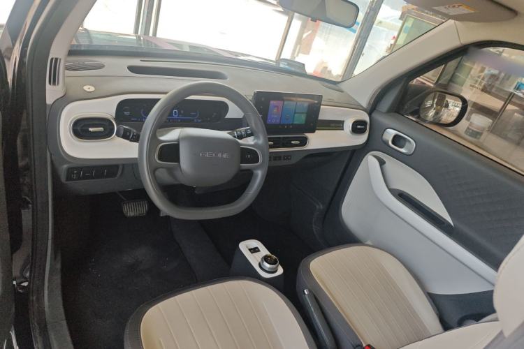 Used Geely Galaxy Panda 2025 210km Panda Kart Center Console