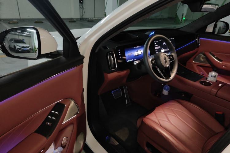 Used Hima AITO M8 2025 Extended-Range Ultra Version 53.4 kWh 5-Seater Edition Driver Seat