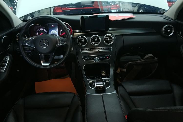 Used Mercedes-Benz C-Class 2018 C 200 Estate Center Console