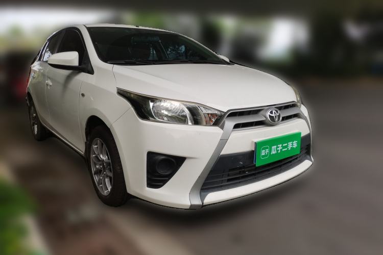 Used Toyota YARiS L Zhi Xuan 2015 1.5E Automatic Charm Edition
