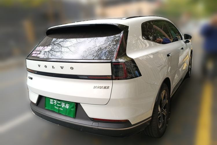 Used Volvo XC70 Plug-in Hybrid 2026 Model Four-Wheel Drive Long-Range Core Rear Right 45 Deg