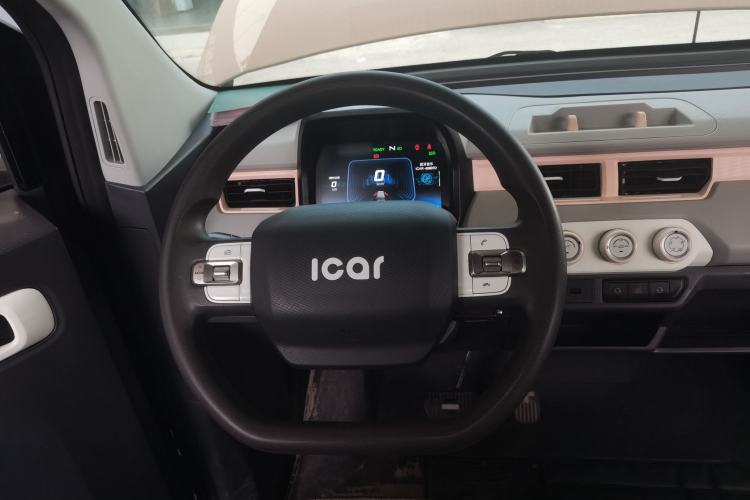 Used Chery QQ Ice Cream 2022 120km Conical Shape Lithium Iron Phosphate Steering Wheel