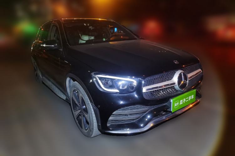 Used Mercedes-Benz GLC 2020 GLC 300 L 4MATIC Luxury Model Front Right 45 Deg