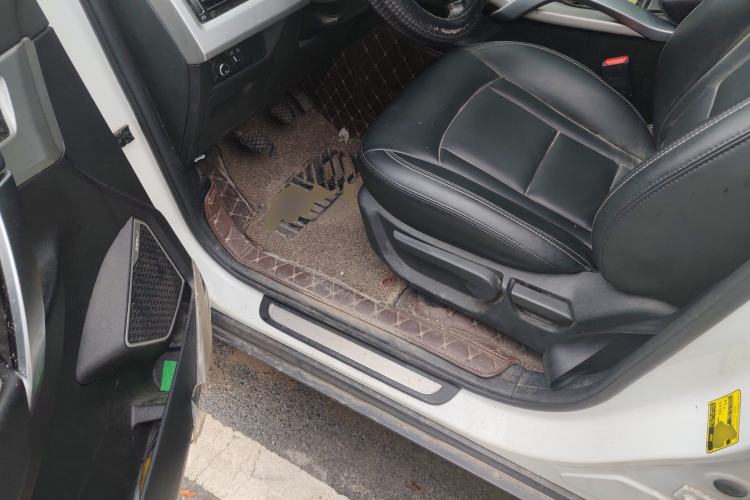 Used Geely Auto Emgrand X7 Sport 2016 2.0L Manual ZhiShang Version Driver Seat