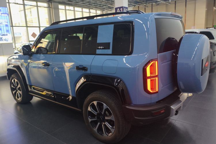 Used Formula Leopard Leopard 5 2023 Navigator Edition