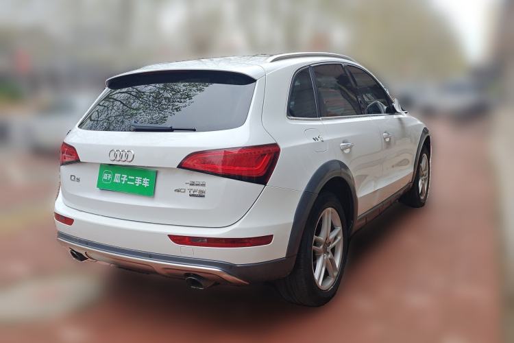 Used Audi Q5 2018 Collector's Edition 40 TFSI Technology Model Rear Right 45 Deg