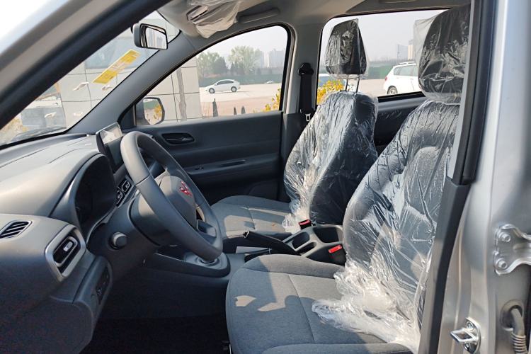 Used Wuling Hongguang New Energy 2024 All-Electric Model 300KM Standard Version
