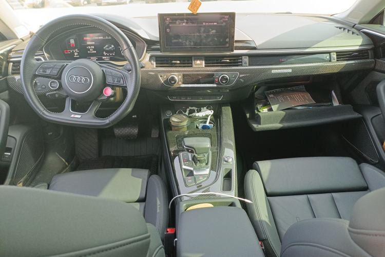 Used Audi A5 2022 Sportback 40 TFSI quattro Luxury Dynamic Model Center Console