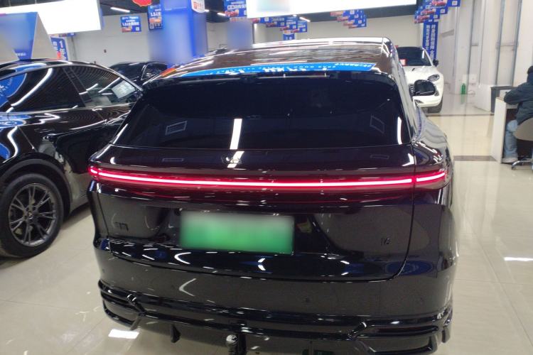 Used Li Auto i6 2025 Model Four-Wheel-Drive Standard Type Rear