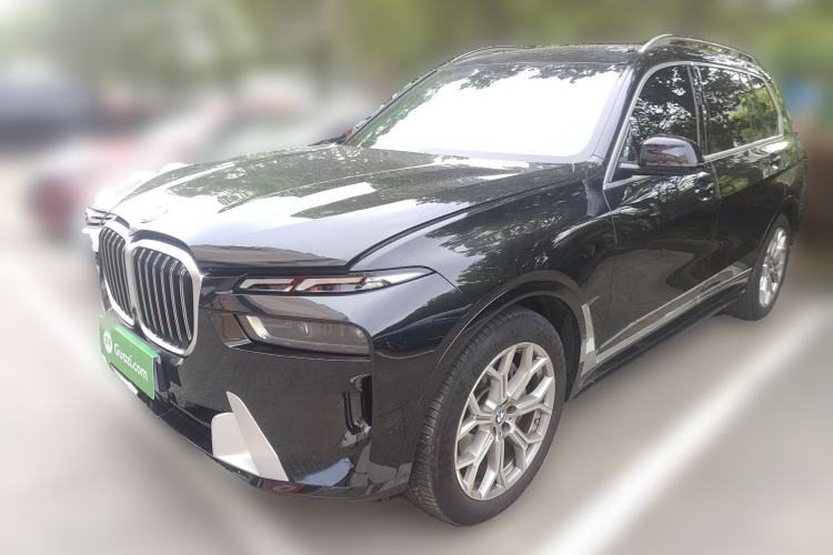 Used BMW X7 2023 xDrive40i Luxury Package with Premium Features