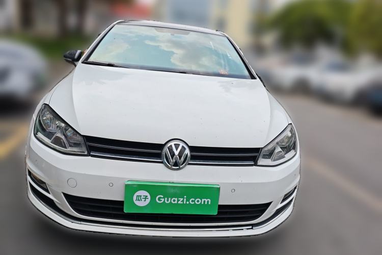 Used Volkswagen Golf 2017 230TSI Automatic Comfort Edition – Celebrating Milestone of One Million Units Front