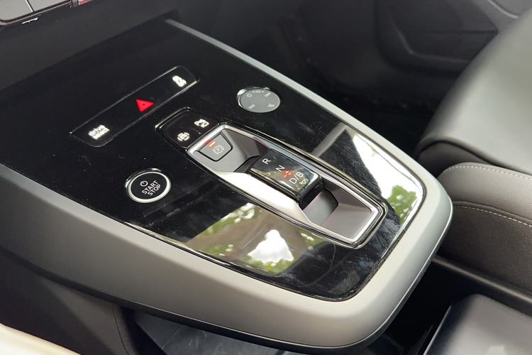 Used Audi Q5 e-tron 2023 40 e-tron Shining Edition Mecha Kit
