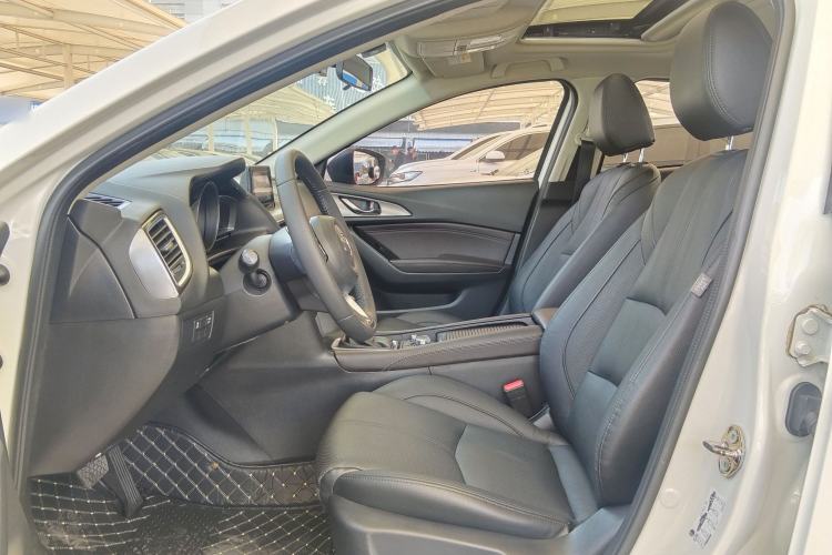 Used Mazda 3 Axela 2017 Sedan 2.0L Automatic Prestige Model China VI Standard