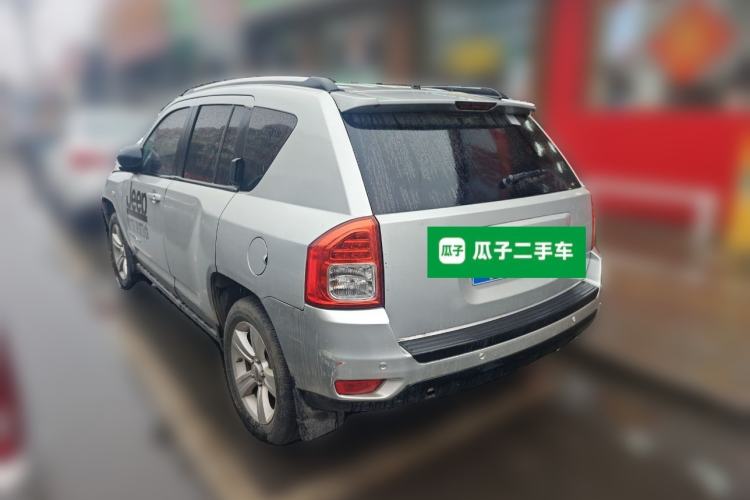 Used Jeep Compass 2011 2.4L four-wheel drive Comfort version