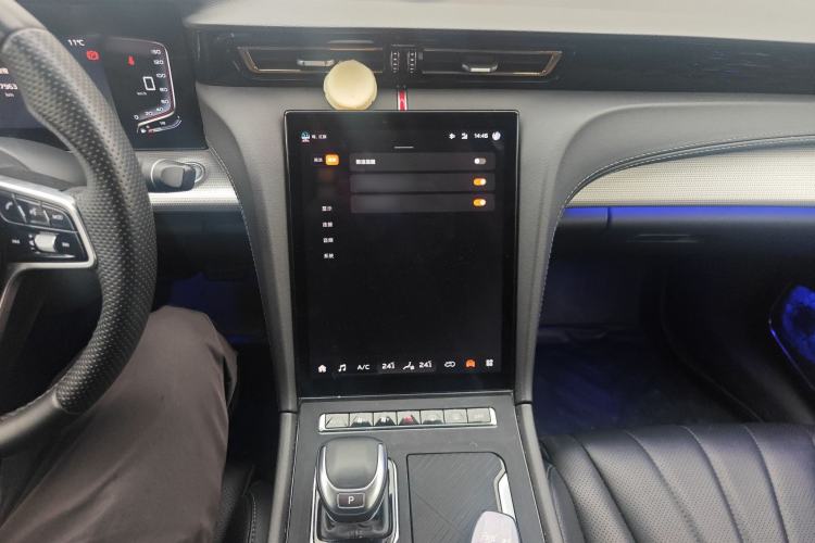 Used Hongqi H5 2023 1.5T DCT Smart Connect Flagship Edition Audio And AC Panel