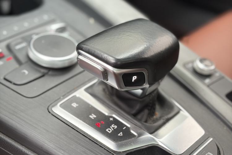 Used Audi A4L 2019 40 TFSI Ambition China VI