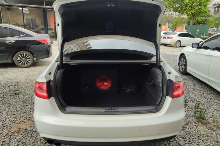 Used Audi A4L 2015 35 TFSI Automatic Standard Model Trunk