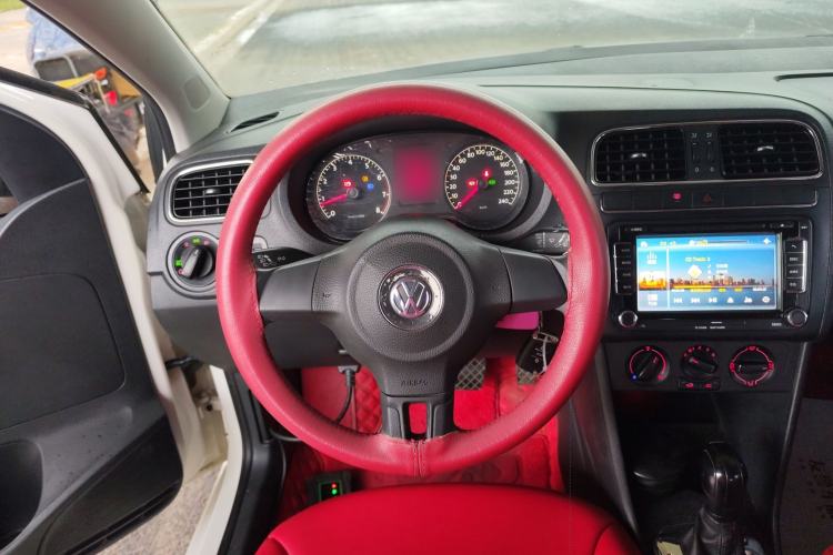 Used Volkswagen Polo 2013 1.6L Automatic Comfort Edition