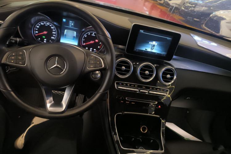 Used Mercedes-Benz GLC 2017 GLC 260 4MATIC Luxury Model
