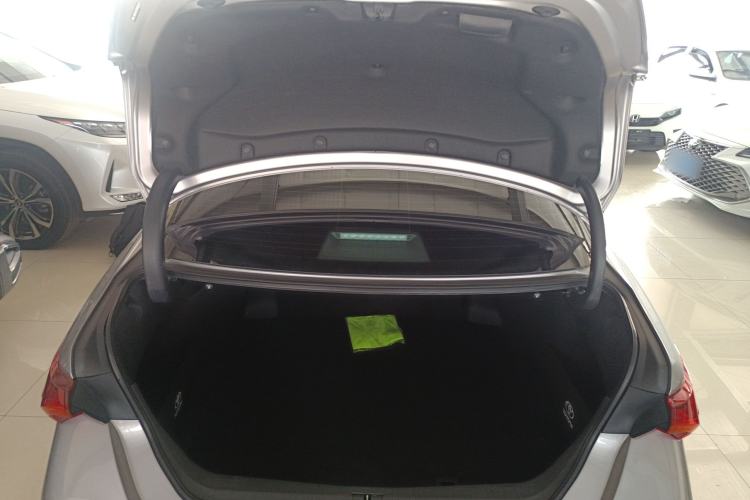 Used Toyota Avalon 2022 2.0L Luxury Edition Trunk