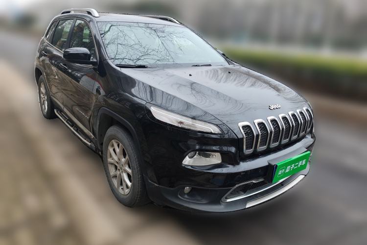 Used Jeep Cherokee 2016 2.4L Professional Smart Version
