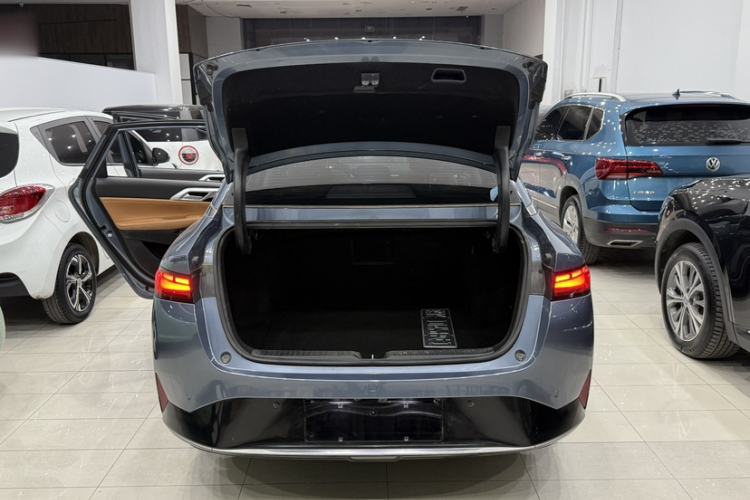 Used XPeng P5 2022 550E Trunk