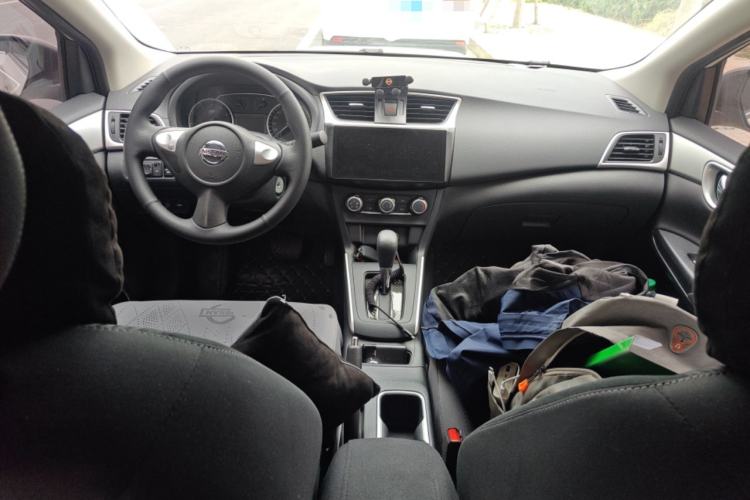 Used Nissan Sylphy 2024 Revised Version Classic 1.6XE CVT Comfort Edition Center Console